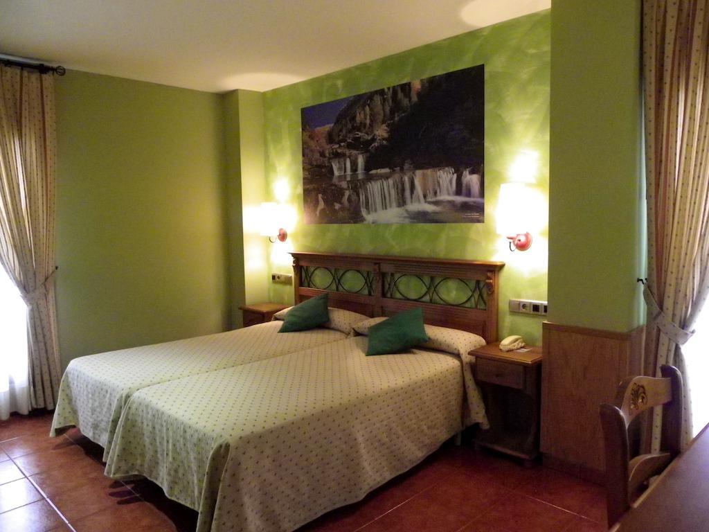 Hotel Arnal Escalona Extérieur photo